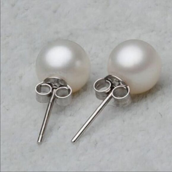 New 925 Sterling Silver Freshwater White Pearl Stud Earrings - Picture 6 of 8
